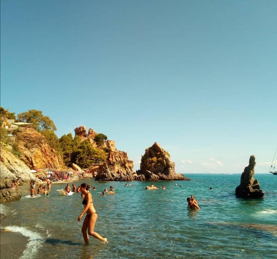 L'Angolo Di Rosa Campofelice Di Roccella Extérieur photo
