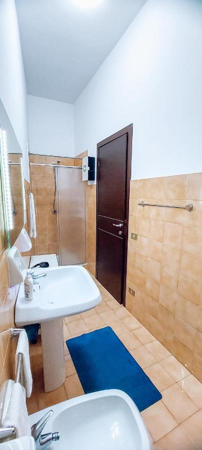 L'Angolo Di Rosa Campofelice Di Roccella Extérieur photo